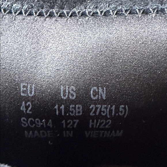 NWT Stuart Weitzman Avenue 85 City Block Booties Suede Size 11.5 Black - Picture 14 of 14